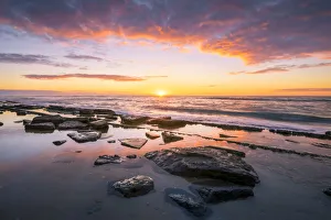 Images Dated 22nd March 2019: Sunrise in Kauai island, Hawaii, USA
