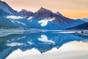 Images Dated 14th August 2019: Sunrise on Medicine Lake, Jasper National Park, Alberta, Canada