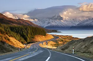 Images Dated 1st November 2019: Sunrise from Peters Lookout, Mount Cook Road, Canterbury, New Zealand