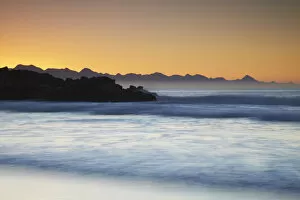 Images Dated 24th November 2010: Sunrise on Plettenberg Bay beach, Western Cape, South Africa