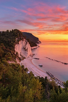 Adriatic Sea Prints: Sunrise on the Spiaggia del Frate beach