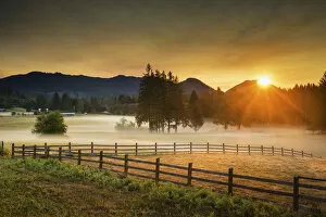 Sunrise over Sul Duc Valley, Washington, USA