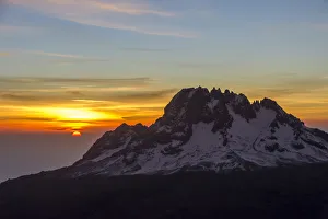 Images Dated 28th June 2017: Sunrise view of the Mawenzi Peak of Mount Kilimanjaro, Tanzania