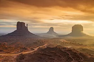 Images Dated 2015 February: Sunrise view over the Mittens, Monument Valley Navajo Tribal Park, Arizona, USA