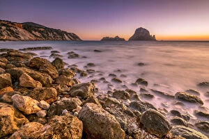 Images Dated 30th March 2020: Sunset at Cala d Hort beach, Ibiza, Balearic Islands, Spain