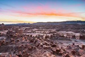 Images Dated 5th January 2023: Sunset at Goblin Valley State Park, Utah, USA