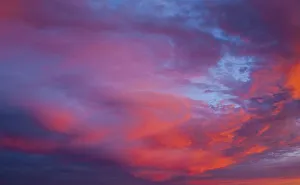 Images Dated 18th June 2010: Sunset sky
