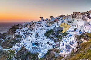 Images Dated 14th August 2019: Sunset at the village of Oia in Santorini, Cyclades Islands, Greece