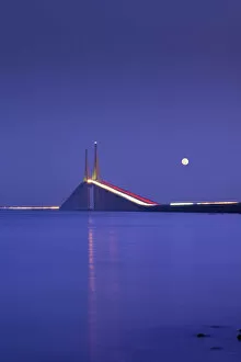 Images Dated 15th March 2019: Sunshine Skyway Bridge, Tampa Bay, Full Moon, Saint Petersburg, Florida