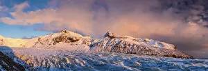 Freezing Gallery: Svinafellsjokull Glacier at Sunset, Iceland