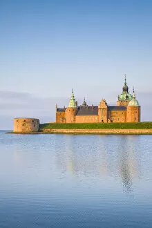 Images Dated 18th November 2019: Sweden, Southeast Sweden, Kalmar, Kalmar Slott castle, dawn