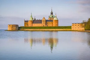 Images Dated 18th November 2019: Sweden, Southeast Sweden, Kalmar, Kalmar Slott castle, dawn