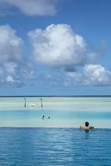 Images Dated 25th May 2017: Swimming pool on Anantara Dhigu resort, South Male Atoll, Maldives