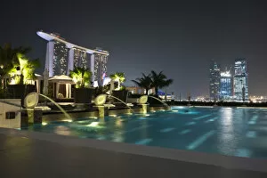 Images Dated 9th March 2011: Swimming pool, Mandarin Oriental Hotel, Singapore