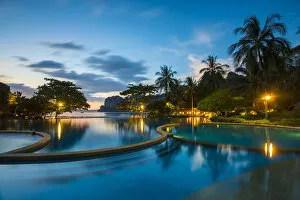 Images Dated 5th February 2016: Swimming pool, Rayavadee resort, Railay Peninsula, Krabi Province, Thailand