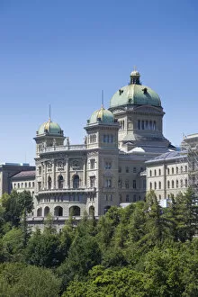 Images Dated 29th July 2014: Swiss Parliament Building (Bundeshaus), Bern (Berne), Berner Oberland, Switzerland