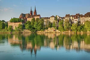 Images Dated 2nd September 2022: Switzerland, Basel City, old town, Rhine river, minster