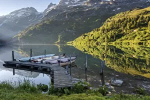 Berner Oberland Collection: Switzerland, Berner Oberland, Lake Engstlen