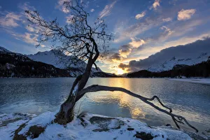 Switzerland, Canton Graubunden, Engadin, Oberengadin, Blick nach Westen