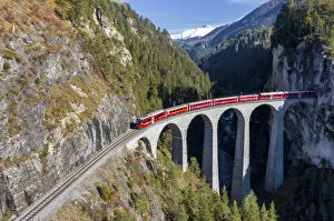 Images Dated 3rd September 2021: Switzerland, Canton Graubunden, Albulatal, Rhatische Bahn, Landwasser Viaduct