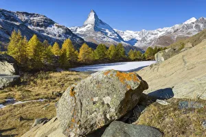 Switzerland, Canton of Valais, lake Grindjisee, Matterhorn