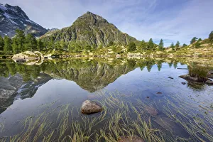 Images Dated 29th October 2021: Switzerland, Canton of Valais, lake Marjelensee, near Aletsch glacier