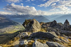 Images Dated 29th October 2021: Switzerland, Canton of Valais, view towards Verbier