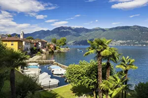 Images Dated 22nd September 2021: Switzerland, Ticino Canton, Gambarogno, Lago Maggiore, Gerra village