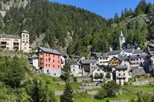 Images Dated 22nd September 2021: Switzerland, Ticino Canton, Val Lavizzara, Fusio viallge