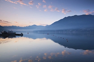 Switzerland, Ticino, Lake Maggiore, Locarno, lakefront, dawn