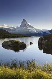 Images Dated 31st January 2011: Switzerland, Valais, Zermatt, Lake Stelli and Matterhorn (Cervin) Peak