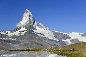 Images Dated 31st January 2011: Switzerland, Valais, Zermatt, Matterhorn (Cervin) Peak and Lake Stelli