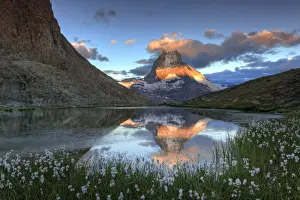 Switzerland, Valais, Zermatt, Matterhorn (Cervin) Peak and Riffel Lake