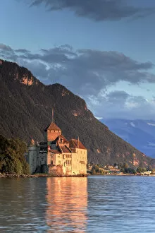 Images Dated 31st January 2011: Switzerland, Vaud, Montreaux, Chateau de Chillon and Lake Geneva (Lac Leman)