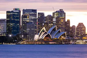 Images Dated 18th January 2017: Sydney at dusk. Opera house and cityscape skyline