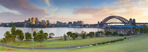 Images Dated 19th December 2017: Sydney Harbour Bridge from Barangaroo Reserve at sunrise, Sydney, New South Wales