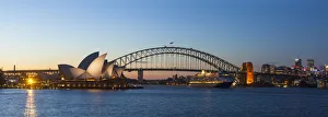 Sydney Opera House & Harbour Bridge, Darling Harbour, Sydney, New South Wales, Australia