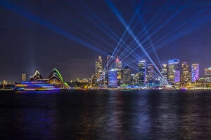 Sydney Opera House and skyline illumiated with projections