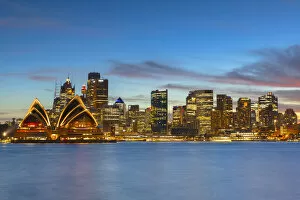 Images Dated 4th January 2018: Sydney Opera House and skyline at sunset, Sydney, New South Wales, Australia