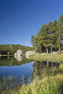 Images Dated 16th February 2009: Sylvan Lake, Black Hills National Forest, Custer State Park, South Dakota