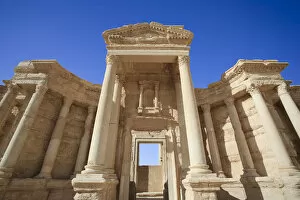 Images Dated 20th January 2010: Syria, Palmyra ruins (UNESCO Site), Theatre