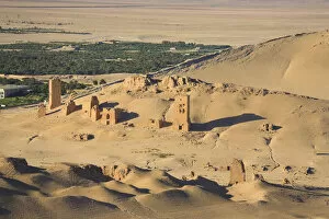 Desert Landscape Collection: Syria, Palmyra Ruins (UNESCO Site), Valley of Tombs, Burial Chambers towers