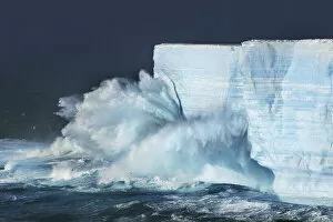 Wind Gallery: Tabular iceberg with breaking waves near Zavodovski Island - South Sandwich Islands