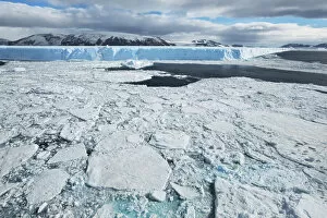 Antarctica Gallery: Tabular iceberg near Devil Island - Antarctica, Antarctic Peninsula
