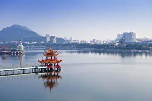 Taiwan, Kaohsiung, Lotus pond, View of bridge leading to Spring and Autumn pagodas