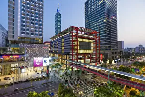 Images Dated 24th March 2018: Taiwan, Taipei, Xinyi downtown district, the prime shopping and financial district