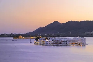 Taj Lake Palace at dusk, Udaipur, Rajasthan, India, Asia