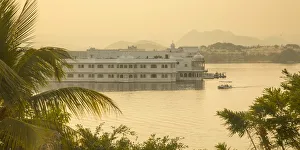 Taj Lake Palace, Lake Pichola, Udaipur, Rajasthan, India