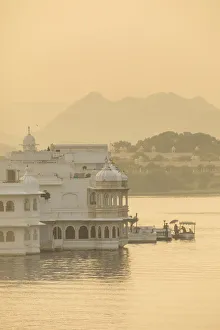 Taj Lake Palace, Lake Pichola, Udaipur, Rajasthan, India