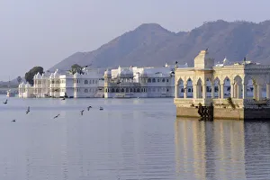 Udaipur Prints: Taj Lake Palace, Udaipur, Rajasthan, India, Asia